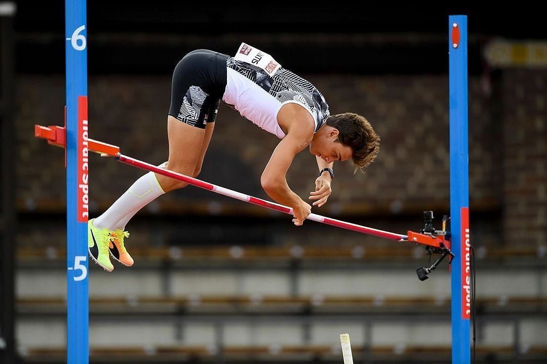 Планка для стрибків з жердиною Nordic Sport Crossbar Pole Vault Anti-Roll 4.5 m, WA сертифікат