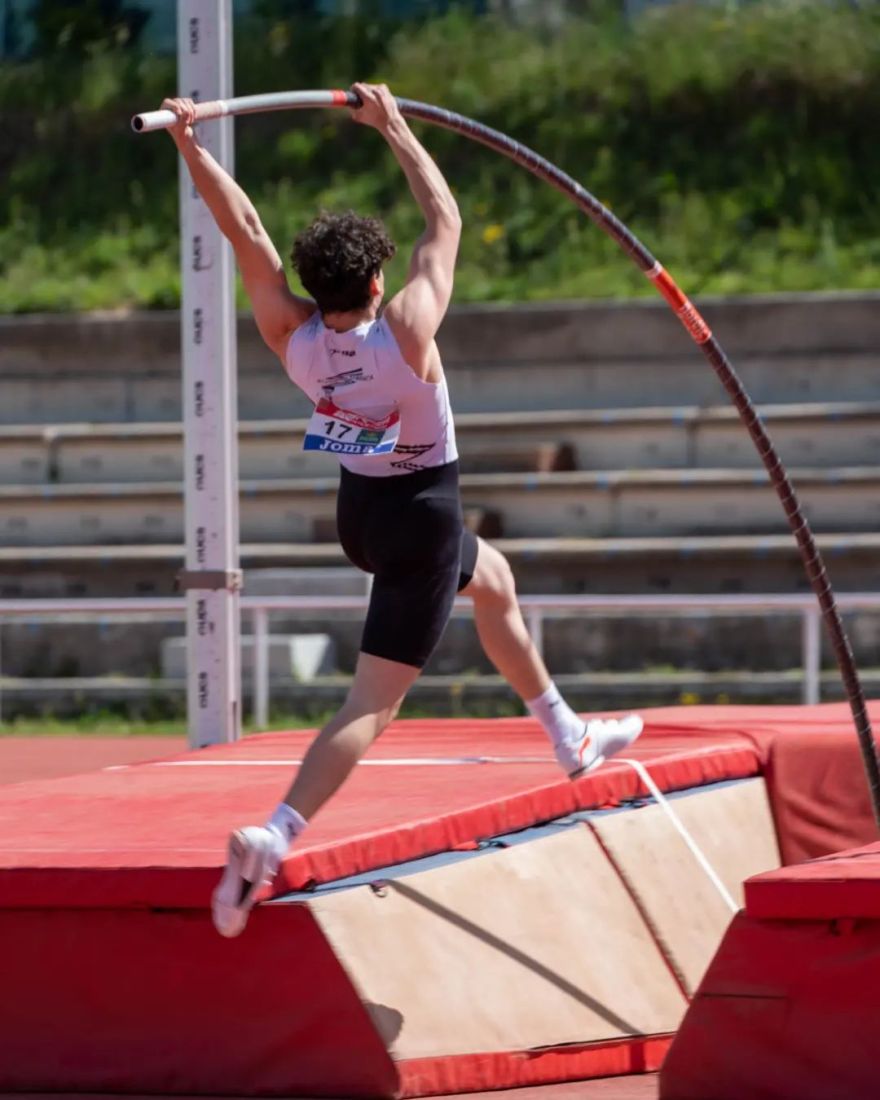 Шест для стрибків Nordic Sport Vaulting Pole EVO2 (5м)